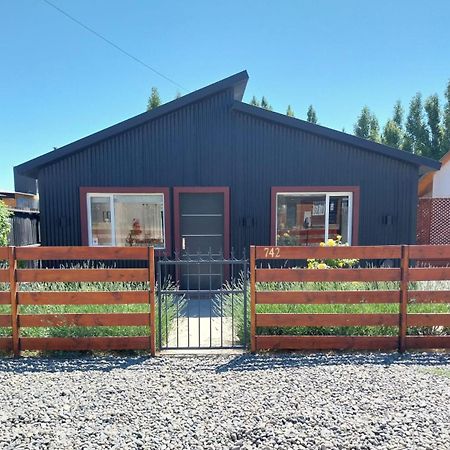 Indio Rico Apart. El Calafate Exterior foto